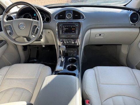 Used 2017 Buick Enclave Leather image 12