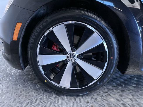 Used 2013 Volkswagen Beetle 2.0T FWD image 25