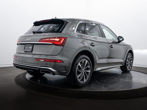 Certified 2023 Audi Q5 2.0T Premium Plus w/ Premium Plus Package image 4