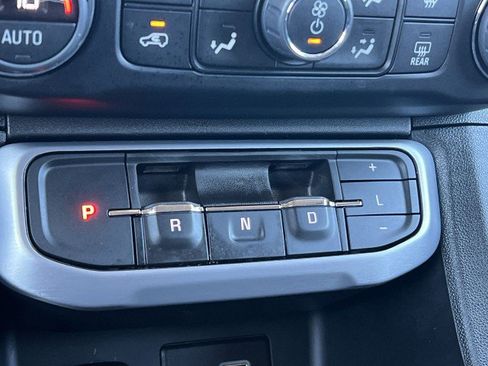 Used 2023 GMC Acadia SLE w/ Elevation Edition image 15