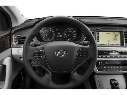 Used 2015 Hyundai Sonata Limited w/ Option Group 05 image 4