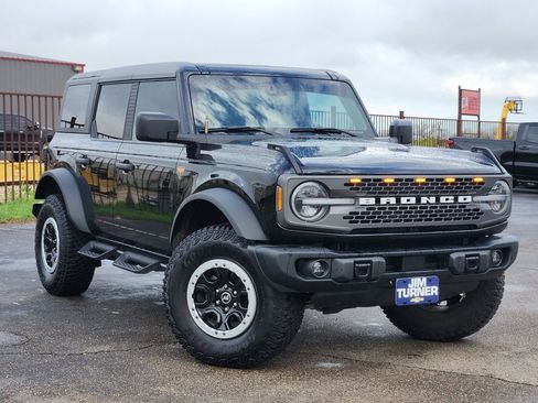 Used 2023 Ford Bronco Badlands w/ Sasquatch Package image 2