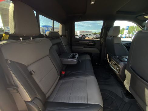 Used 2024 Chevrolet Silverado 1500 ZR2 w/ Technology Package AWD/4WD image 33