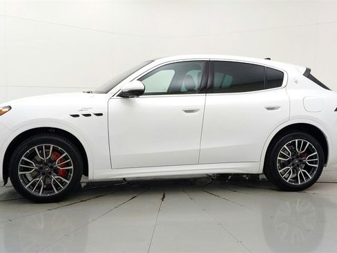 Used 2024 Maserati Grecale GT image 9