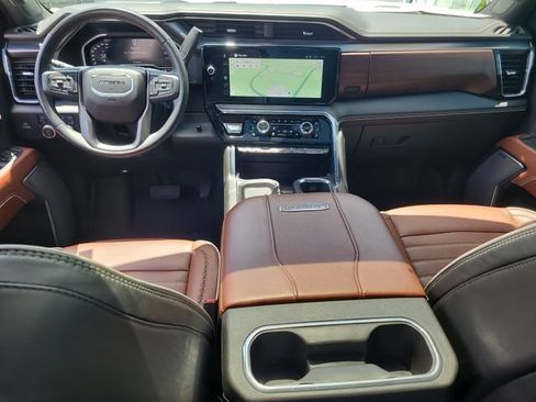 Used 2024 GMC Sierra 2500 Denali Ultimate AWD/4WD image 15