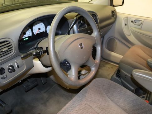 Used 2007 Dodge Caravan SXT w/ Popular Equipment Group I FWD image 13