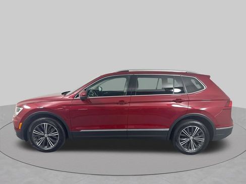 Used 2018 Volkswagen Tiguan SEL AWD/4WD image 29