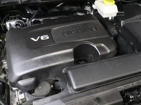 Used 2022 Nissan Pathfinder Platinum image 26