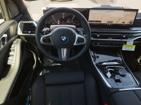 New 2026 BMW X5 xDrive40i w/ M Sport Package AWD/4WD image 16