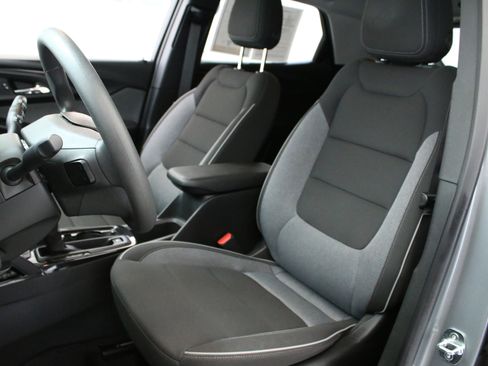 Certified 2023 Chevrolet TrailBlazer LT w/ Convenience Package FWD image 23