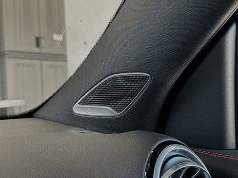 Used 2025 Mercedes-Benz GLB 35 AMG 4MATIC image 19