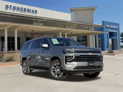 New 2026 Chevrolet Suburban LT w/ Comfort Package image 2