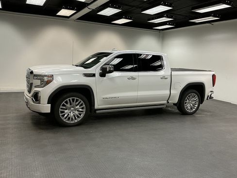 Used 2019 GMC Sierra 1500 Denali w/ Denali Ultimate Package AWD/4WD image 2