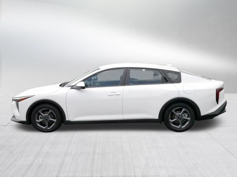 Used 2025 Kia K4 FWD image 4