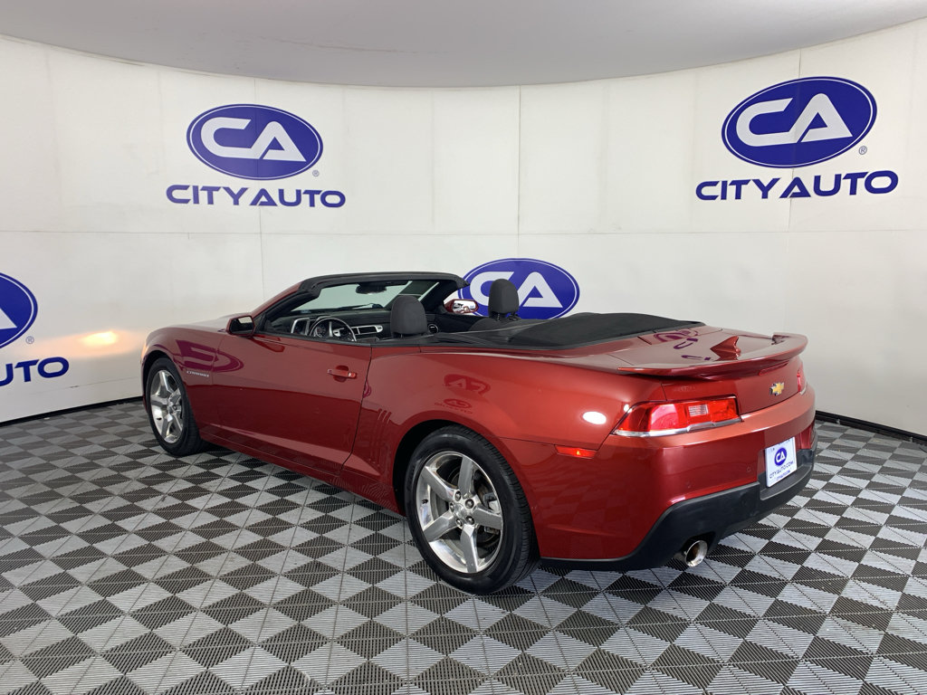 Used 2015 Chevrolet Camaro LT RWD image 12