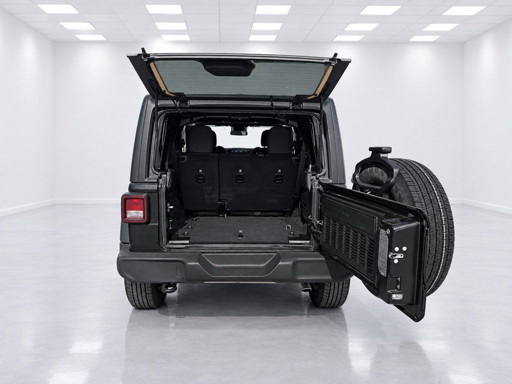 Used 2024 Jeep Wrangler Unlimited Sport AWD/4WD image 11