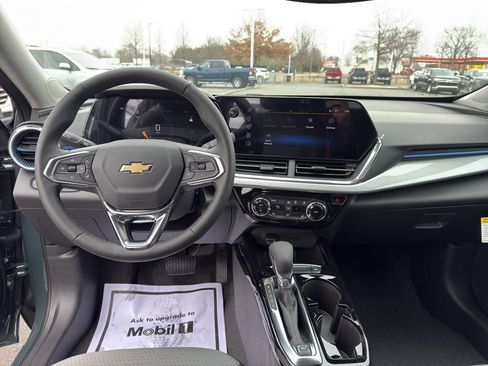 New 2026 Chevrolet Trax LT w/ Driver Confidence Package image 21