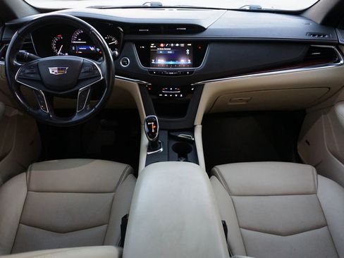 Used 2019 Cadillac XT5 Luxury image 22