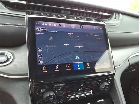 Used 2022 Jeep Grand Cherokee L Limited image 13