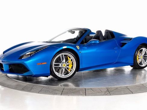 Used 2018 Ferrari 488 Spider image 1