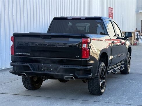 Used 2021 Chevrolet Silverado 1500 LT Trail Boss image 4
