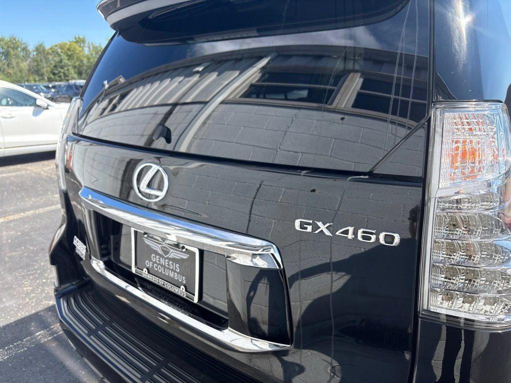 Used 2019 Lexus GX 460 Premium w/ Premium Package AWD/4WD image 4