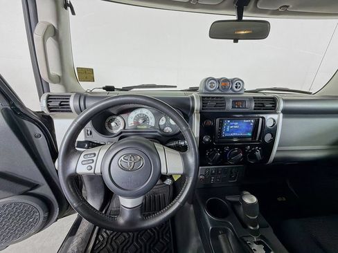 Used 2007 Toyota FJ Cruiser 4WD image 13