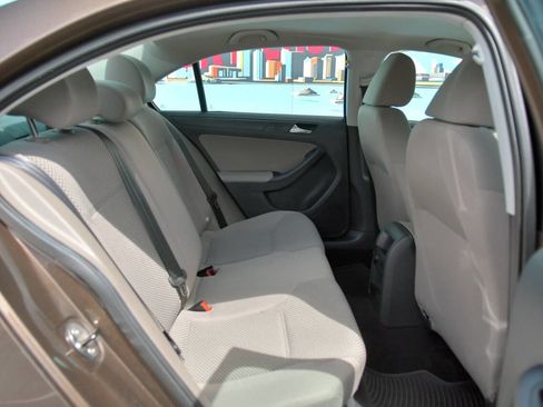 Used 2014 Volkswagen Jetta S image 29