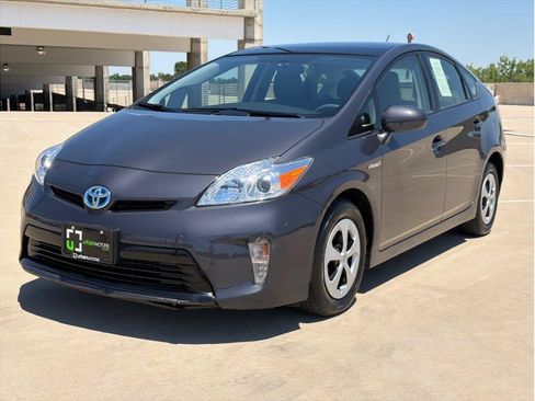 Used 2013 Toyota Prius Three w/ Solar Roof Pkg FWD image 3