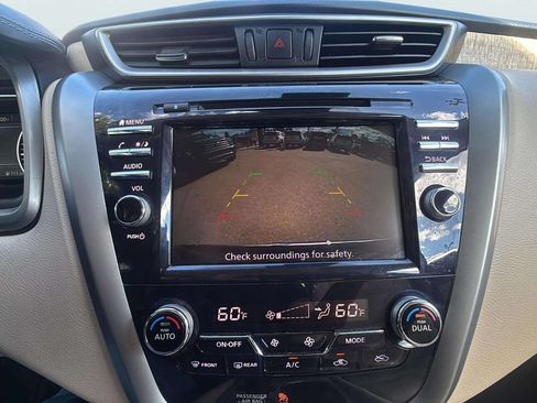Used 2023 Nissan Murano SV AWD/4WD image 13