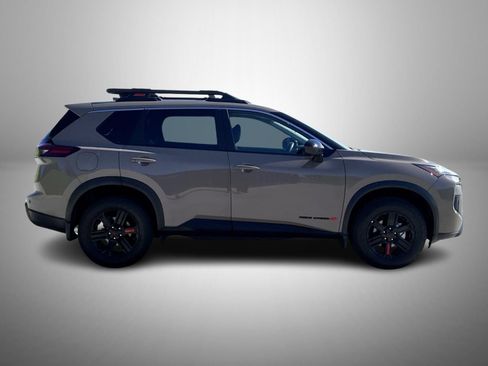 Certified 2025 Nissan Rogue SV AWD/4WD image 4