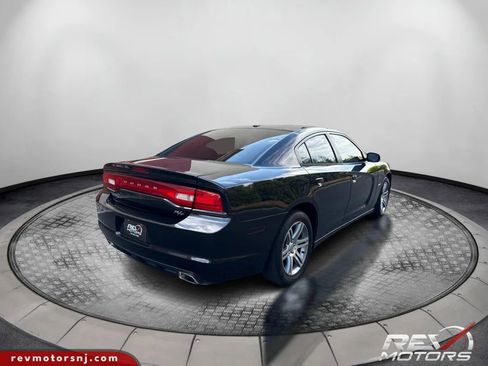 Used 2014 Dodge Charger R/T RWD image 5