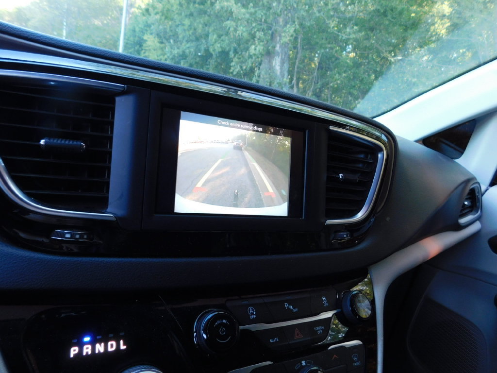 Used 2020 Chrysler Voyager LX w/ Cold Weather Group FWD image 11