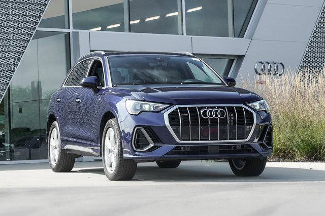 Used 2022 Audi Q3 2.0T Premium w/ Convenience Package AWD/4WD image 1