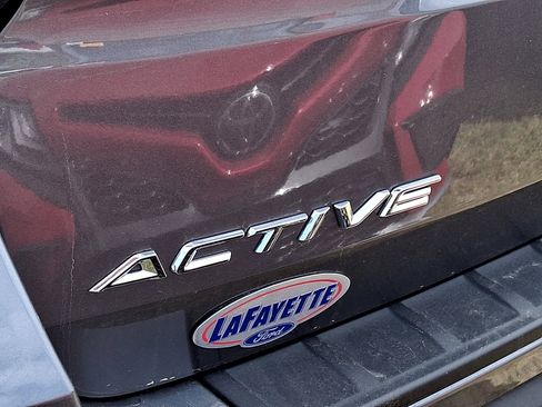 Used 2025 Ford Explorer Active image 4