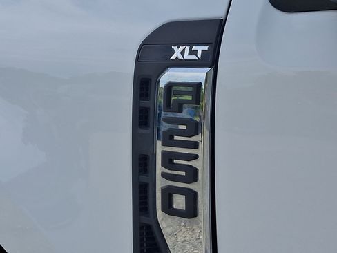 Certified 2025 Ford F250 XLT AWD/4WD image 28