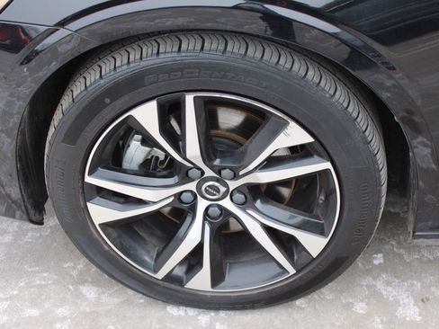 Used 2024 Volvo S60 B5 Plus image 12