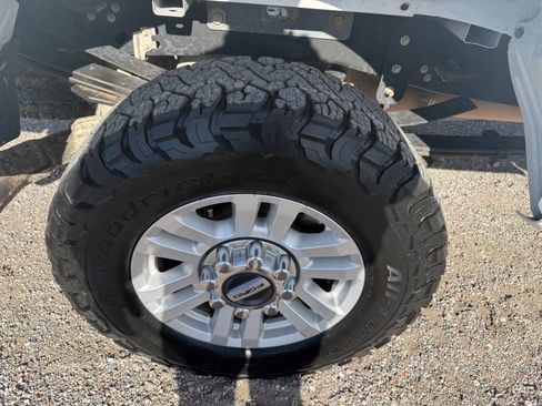 Used 2018 Ford F250 XL w/ STX Appearance Package image 12