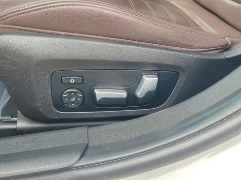 Used 2020 BMW 330i Sedan w/ Convenience Package image 14