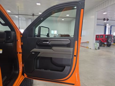 Used 2026 Chevrolet Silverado 2500 ZR2 AWD/4WD image 31