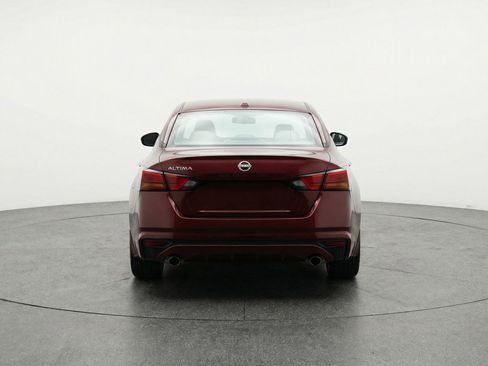Used 2025 Nissan Altima 2.5 SV image 7