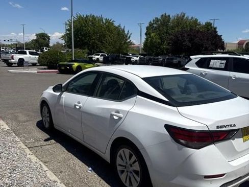 Used 2021 Nissan Sentra S FWD image 13