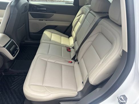 Used 2025 Lincoln Nautilus Premier AWD/4WD image 20