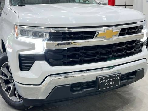 Used 2022 Chevrolet Silverado 1500 LT AWD/4WD image 39