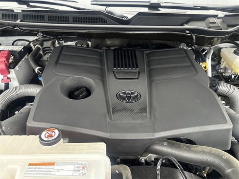 Used 2023 Toyota Tundra Limited image 31