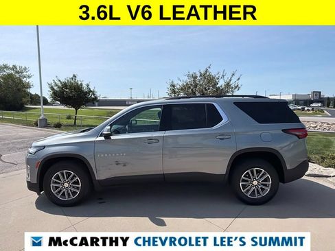 Used 2023 Chevrolet Traverse LT FWD image 5