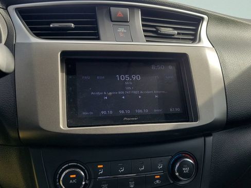 Used 2017 Nissan Sentra S FWD image 15