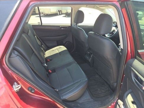 Used 2019 Subaru Outback 2.5i Limited AWD/4WD image 16