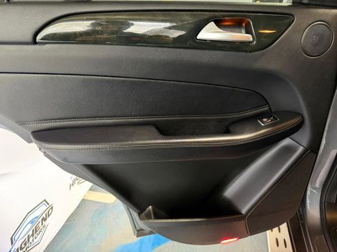 Used 2018 Mercedes-Benz GLE 350 4MATIC w/ Premium 2 Package image 18