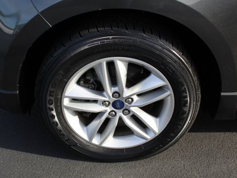 Used 2017 Ford Edge SEL w/ Equipment Group 201A image 12